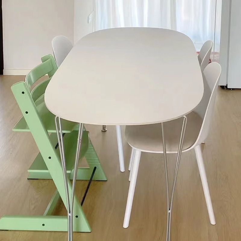 White Solid Wood Table Contemporary Oval Dining Table with 4 Legs