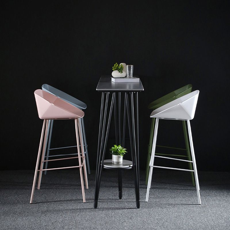 29-Zoll-Moderne Counter Bar Stool Armless Plastic Innenstuhl mit Fußstütze