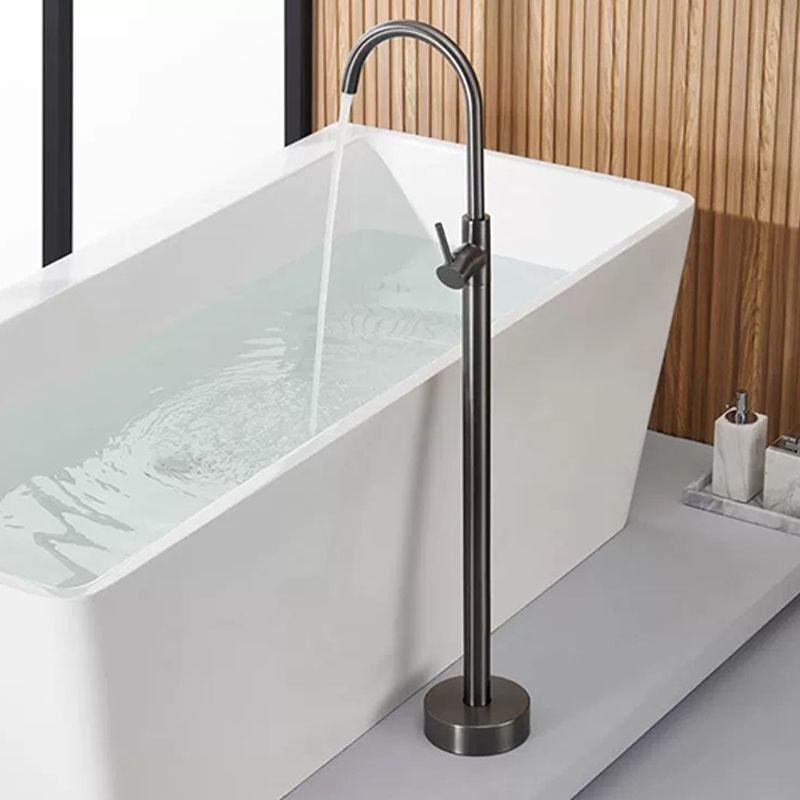 Brass Freestanding Tub Filler Floor Mounted Tub Filler with Lever Handles