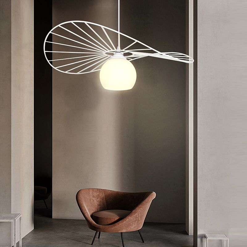 Pendentif en forme de chapeau en fil métallique minimaliste de 1 tête de tête de tête avec une teinte en verre pour le salon