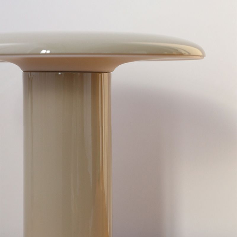 Cercle Table Light Style moderne Metal Night Table Lampe pour le chevet