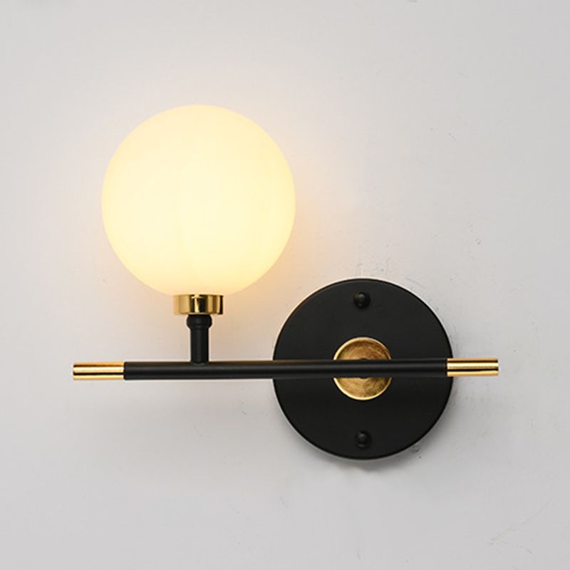 Schlafzimmer einfache Leuchtenleuchten Metall 1 Blub weiße Glaswandmontage Beleuchtung