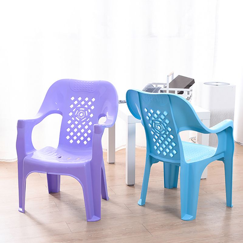 Minimalist Style Stacking Dining Arm Chairs Plastic Slat Back Dining Side Chair for Home Use