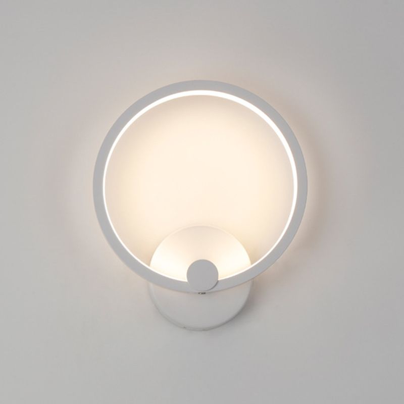 Round Shape Wall Lamp Modern Style Acrylic 1 Light Sconce in White