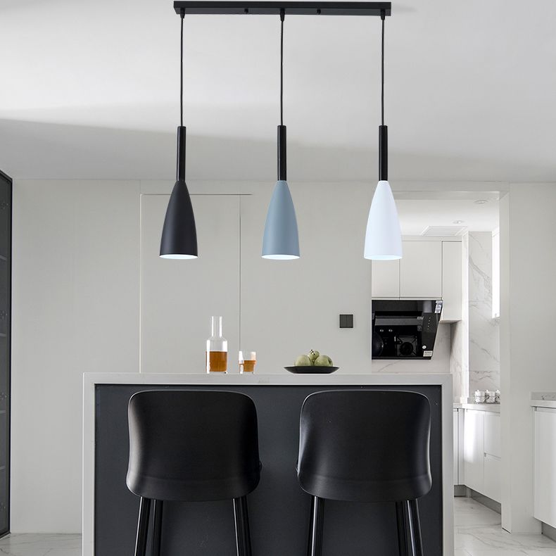 Lámpara de suspensión de 3 luces de tono de metal de estilo macarrón