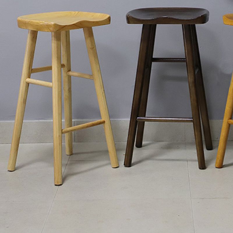 Moderner armloser Thekenhocker aus Holz, Restaurant-Barhocker mit Holzsitz und Pedal