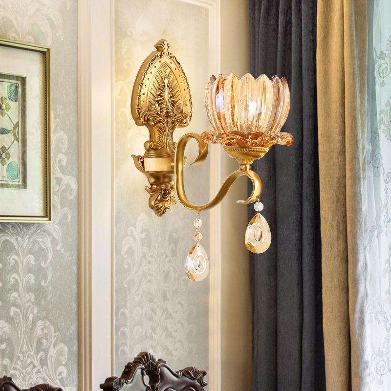 Lámpara de pared de bulbos dorada 1/2 luz de pared de vidrio de vidrio de vaso ámbar retro con caída de cristal transparente para sala de estar