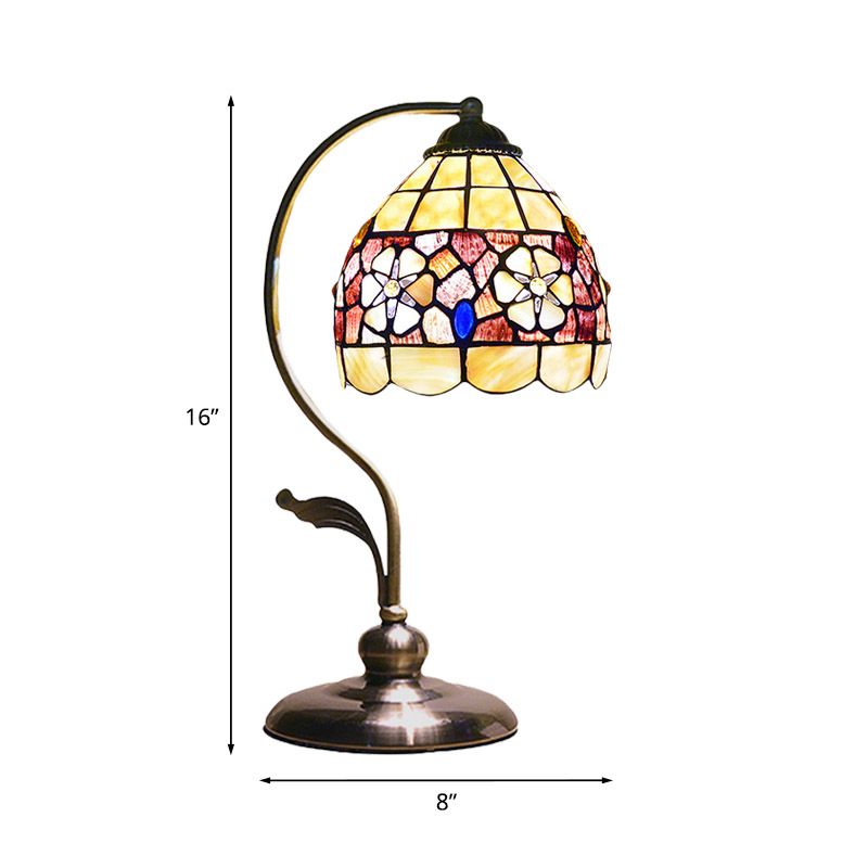 Tiffany Floral-Gold Sacalloted Table Light 1 Bulb Bulb Shell Liptand en bronze pour le bureau