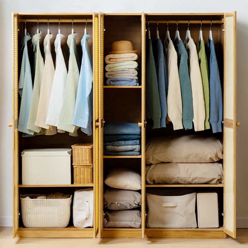 Traditional Natural Wood Wardrobe Freestanding Wardrobe with Soft Close Doors