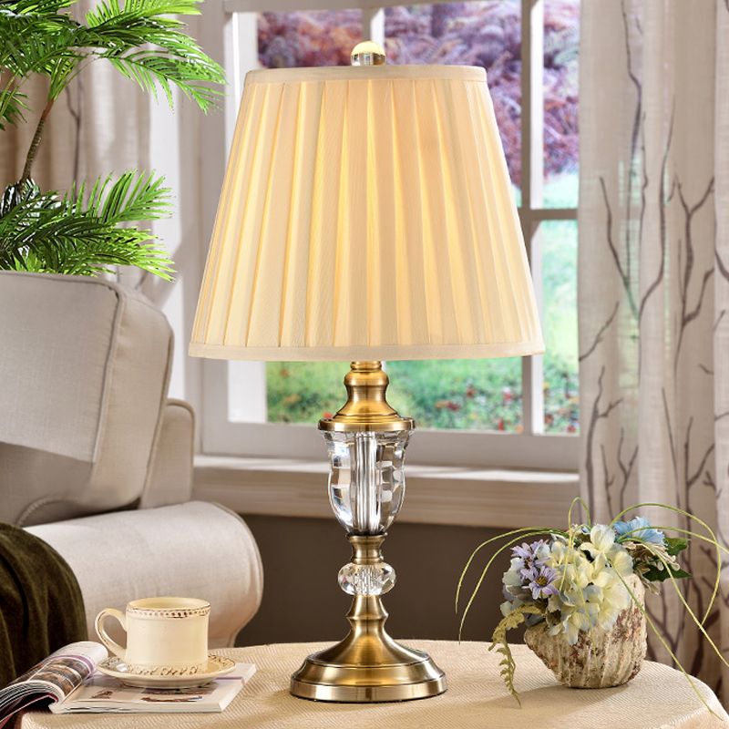 Tissu plissé lampe à tâche contemporaine 1 Livre de lecture de bulbe Lumière en beige pour étudier