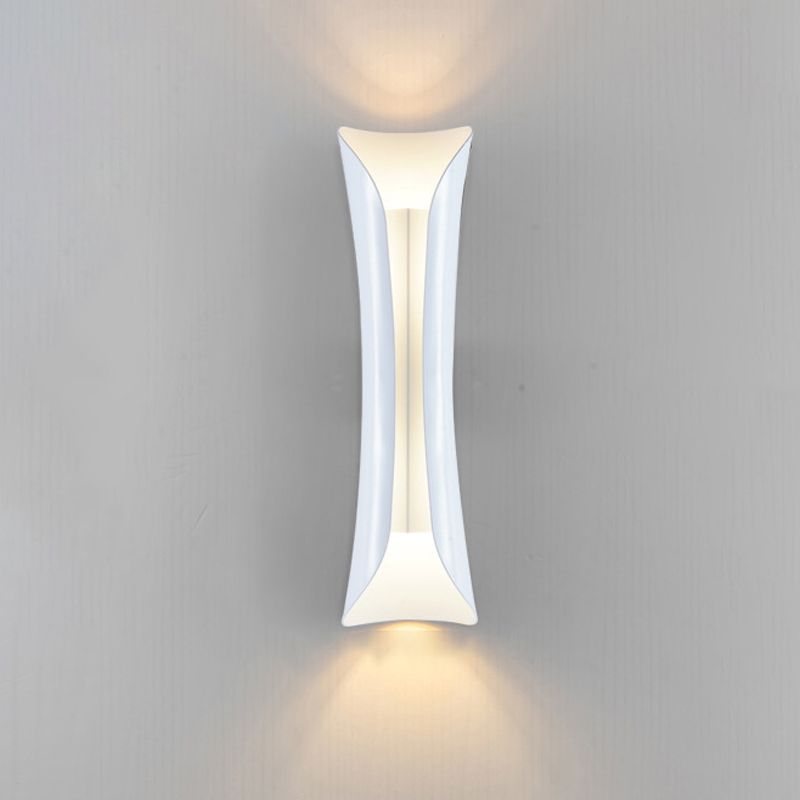 Metal Geometric Shape Wall Lighting Modern Style 2 Lights Wall Mounted Light Fixture