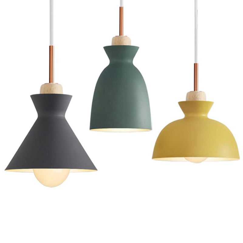 Lampada a ciondolo in legno a 1 luci in legno Nordic Modern Style Metal Restaugh Hanging Lampada