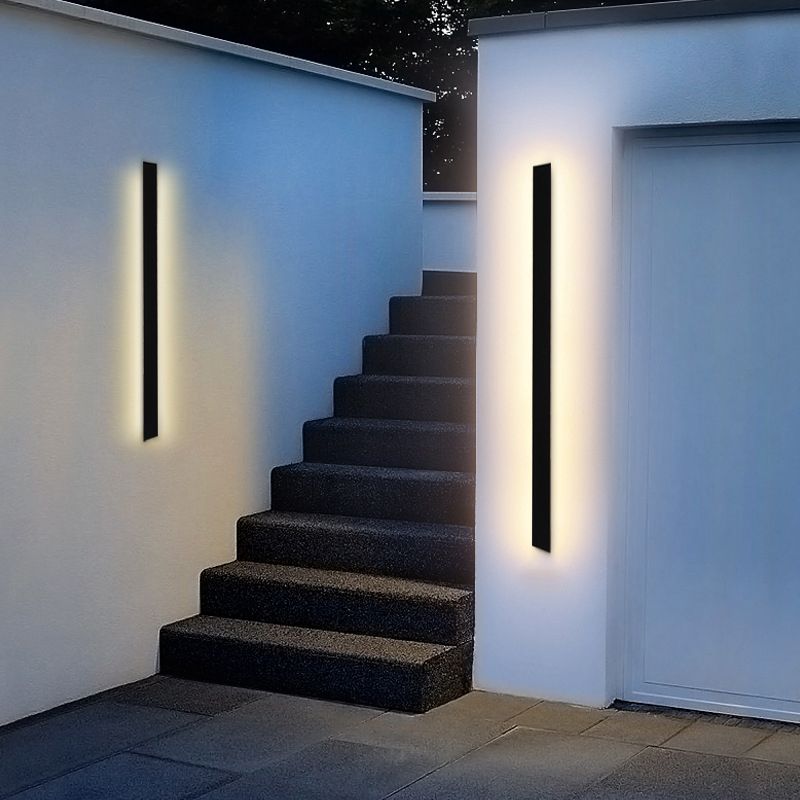 Estilo moderno Simple Light Sombra de matriz de pared de la pared 1 Light Sponces in Black para al aire libre