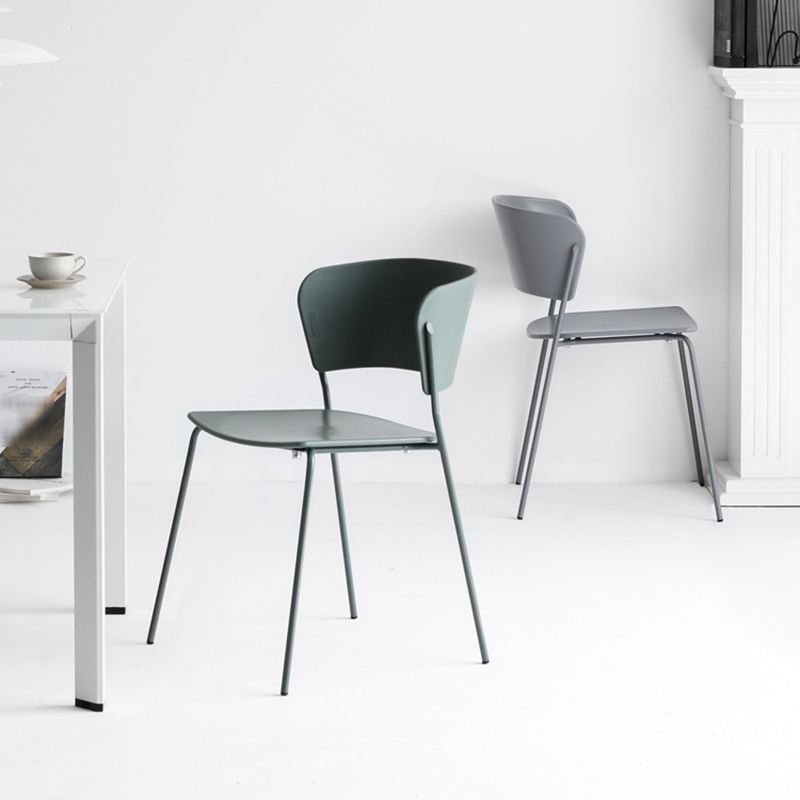 Silla lateral de comedor con respaldo abierto de diseño industrial, silla de comedor de plástico apilable