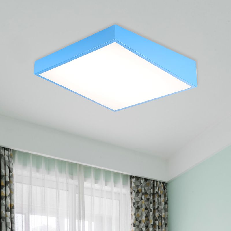 L'éclairage de plafond acrylique carré contemporain a mené le bâti affleurant en rouge/vert/bleu pour la maternelle