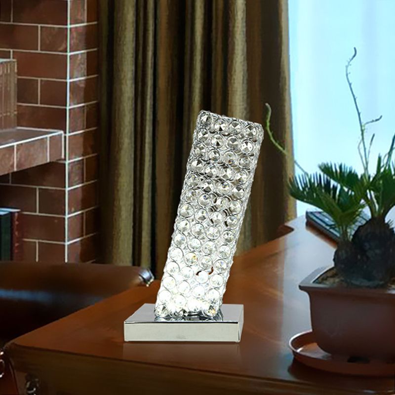 Einfache schräge Quadertisch -Leuchte -Eingeklagte Kristall -LED -Nachttischlampe in Chrom