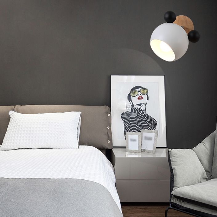 1 Light Wall Sconce Modern Style Metal Wall Lighting for Living Room