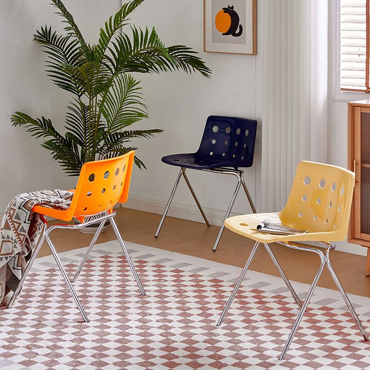 Modern Style Stackable Side Chair Plastic Dining Chair for Dining Room