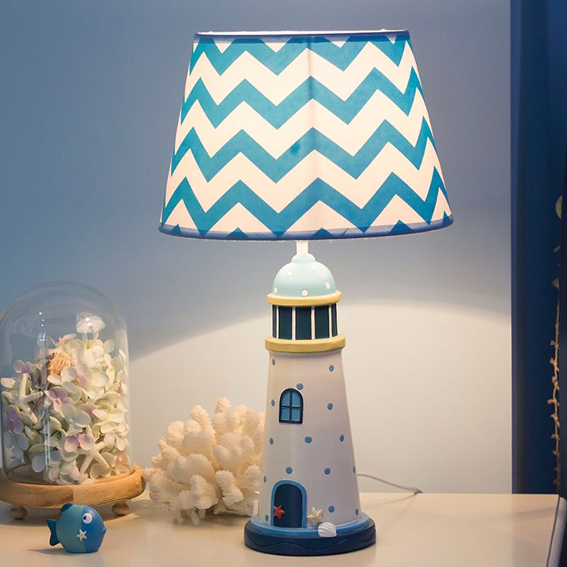 Lighting da tavolo da cono largo 14 "/18" Tessuto in stile cartone animato 1 lampada in piedi a blu chiaro/bianco con base a torre in resina
