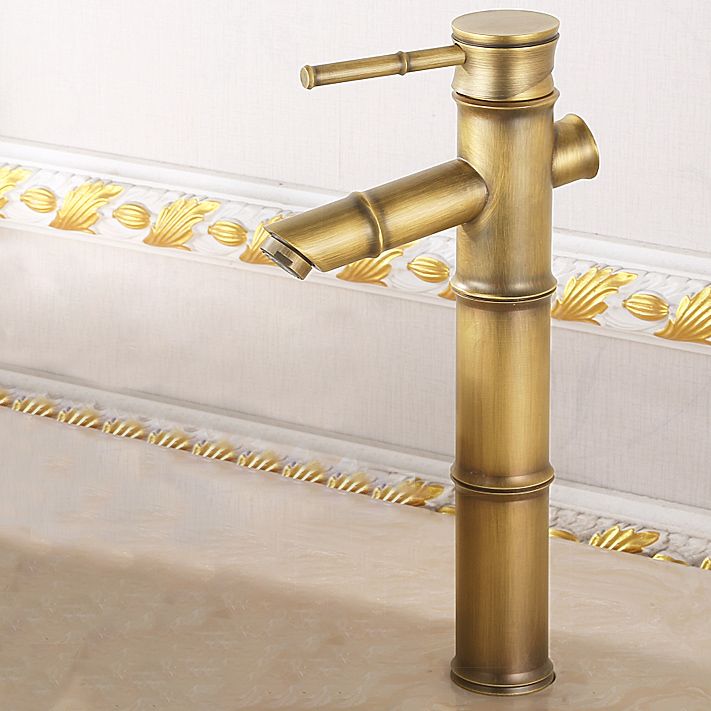 Vintage Wide Spread Bathroom Faucet 1-Handle Lavatory Faucet
