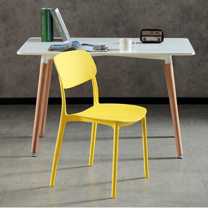 Sillas modernas de comedor y acento Silla sin brazos con respaldo abierto de plástico para interiores y exteriores