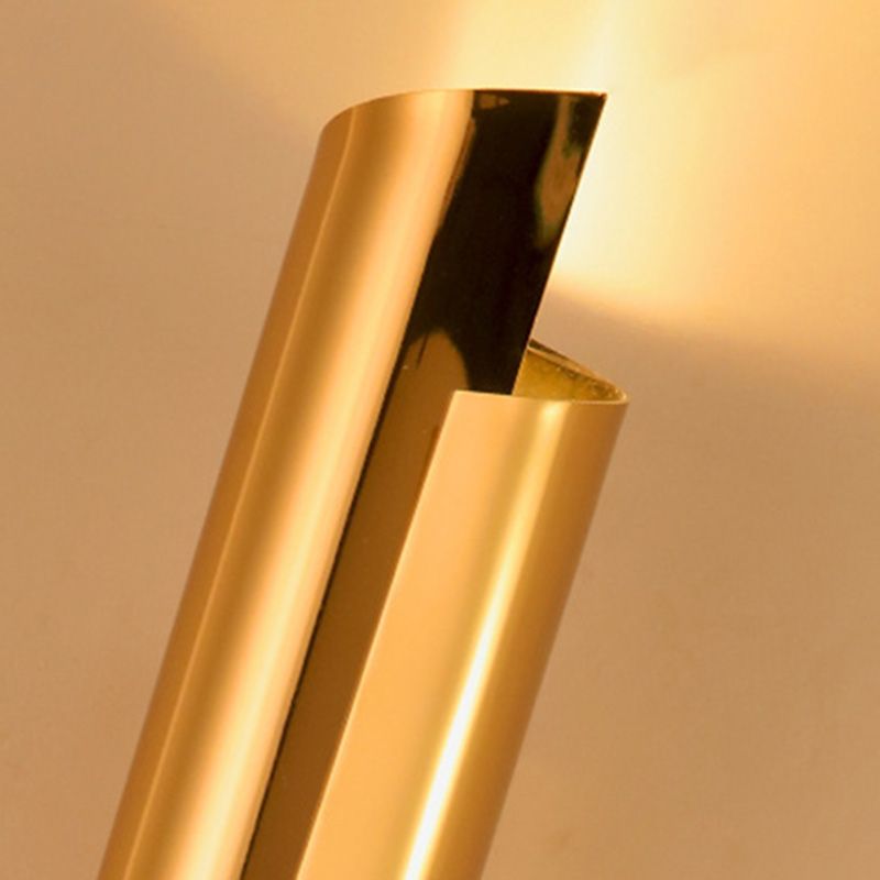 Lámpara de pared curva de pared Simplicidad posmoderna Lámpara de montaje de pared de acero inoxidable para sala de estar