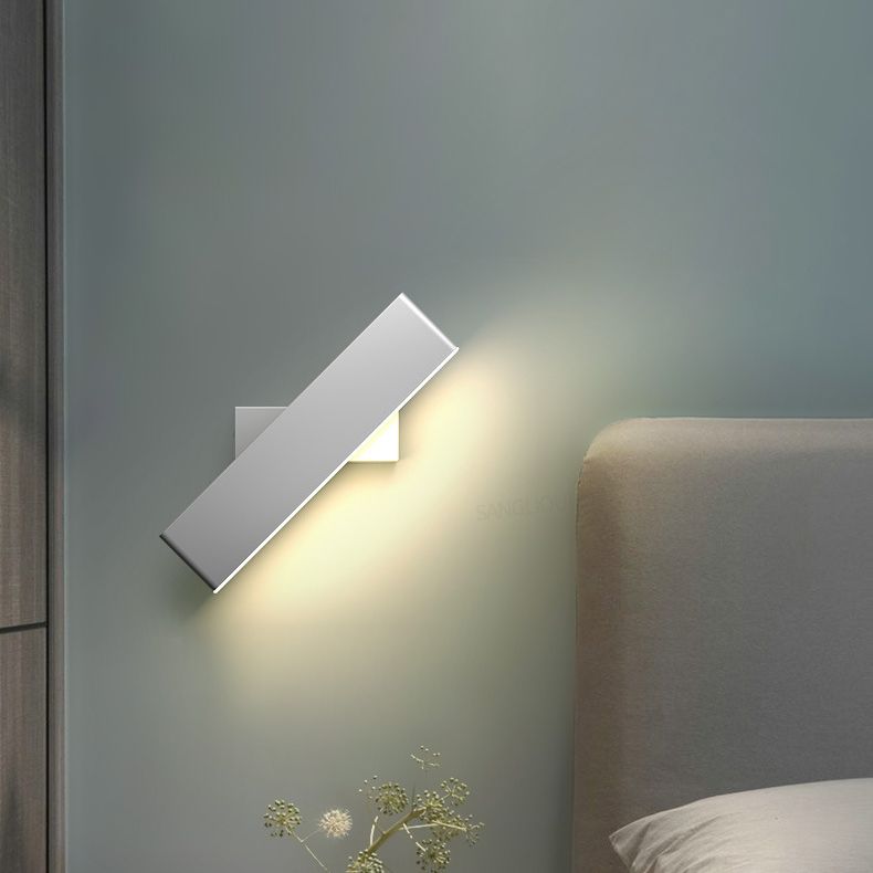 Amplia de pared de hierro forjado rectangular en una moderna lámpara de pared de macarrón de estilo minimalista con sombra acrílica