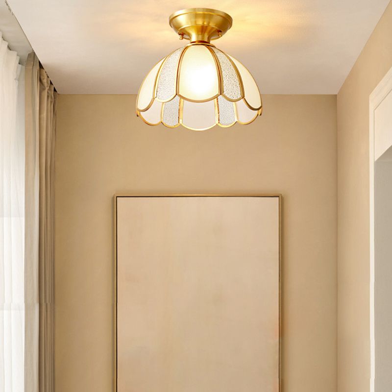 Cúpula dorada cerca de la iluminación del techo de altura de vidrio de estilo tradicional montura de techo