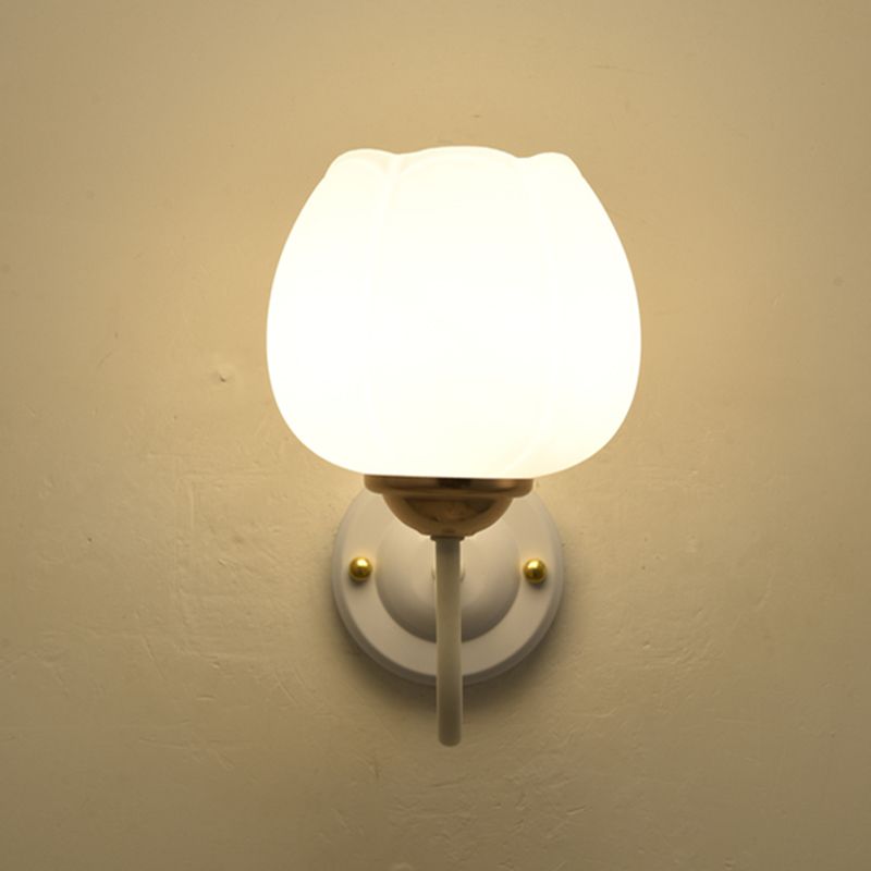 Modern Simple Vanity Light Ball Shape Vanity Lamp with Glass Shade for Shower Room