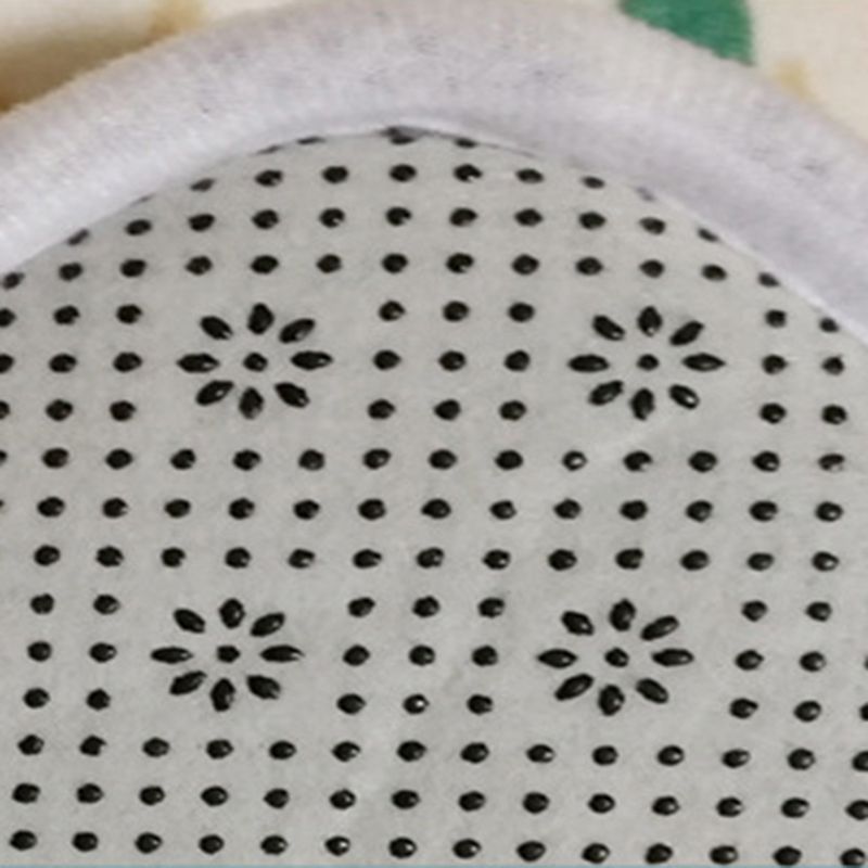 Contemporary Christmas Print Rug Polyester Carpet Non-Slip Backing Indoor Rug for Living Room