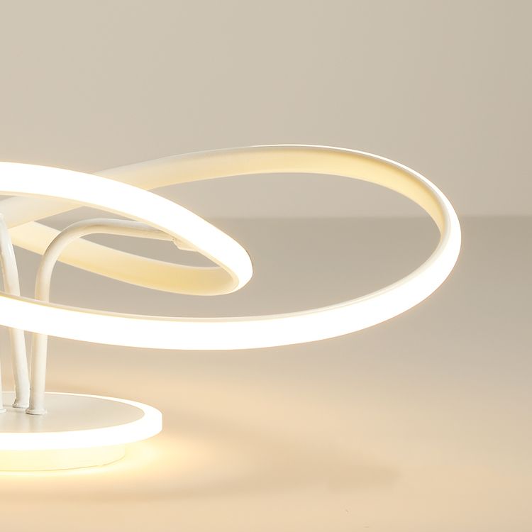 Moderne stijl lineaire vorm plafondarmaturen metaal 2 lichte plafondverlichting
