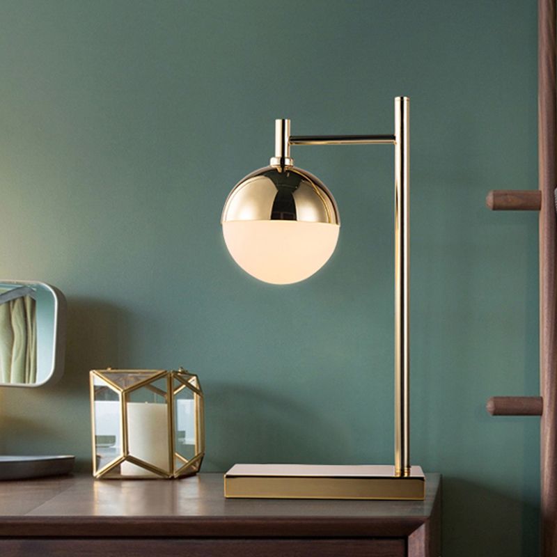 Lampada da comodino globale contemporanea Metal 1 tavolo da letto per camera da letto per la testa in ottone