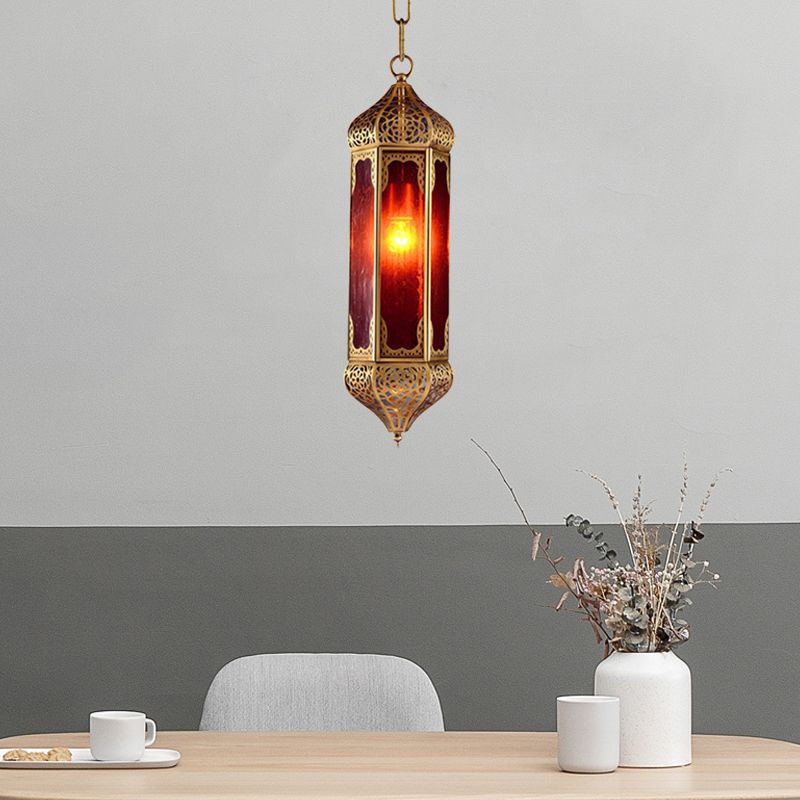 Arabische Laterne-Hang-Lampe 1-Bulb rotes Glas Suspension Licht in Messing mit Ausschnittsdesign