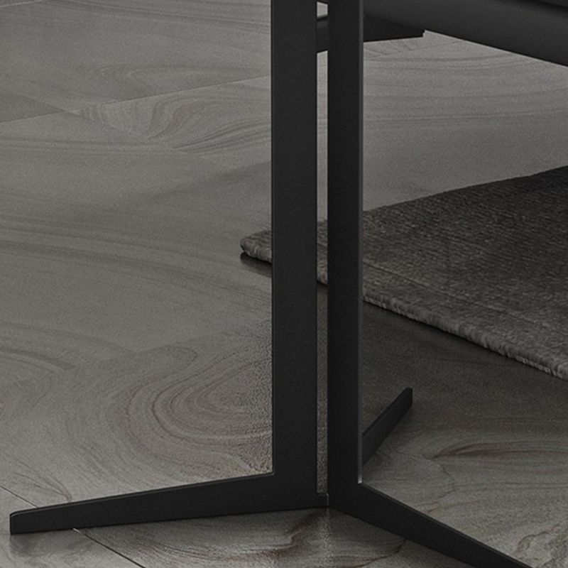 Contemporary Metal Corner Table Pedestal Round Side Accent Table with Pedestal Base