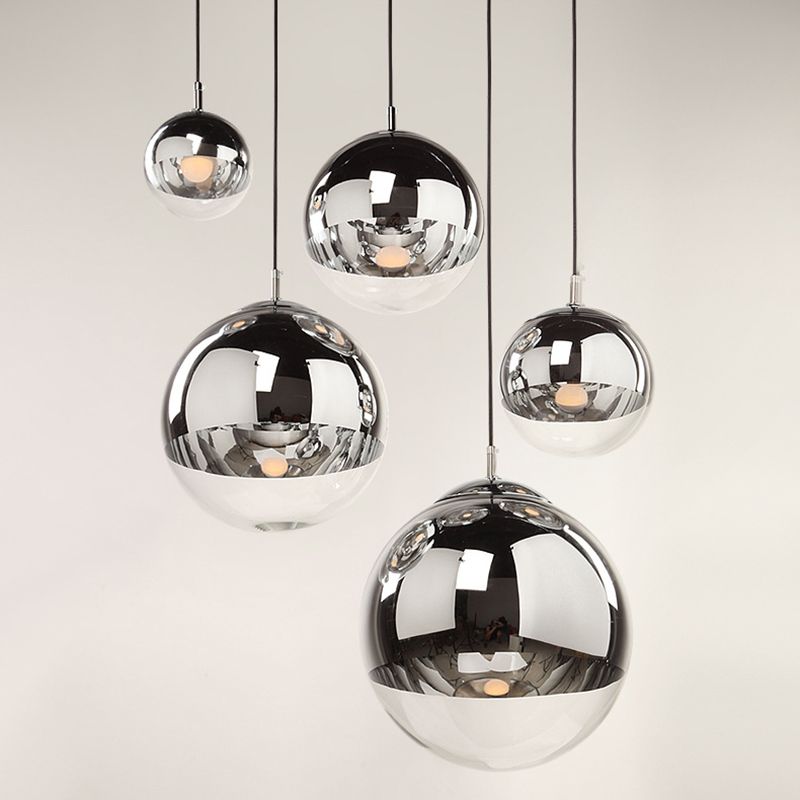 Moderner Glasglasanhänger Light Globe Platting Spiegelte hängende Licht in Silber für Nachtbalken