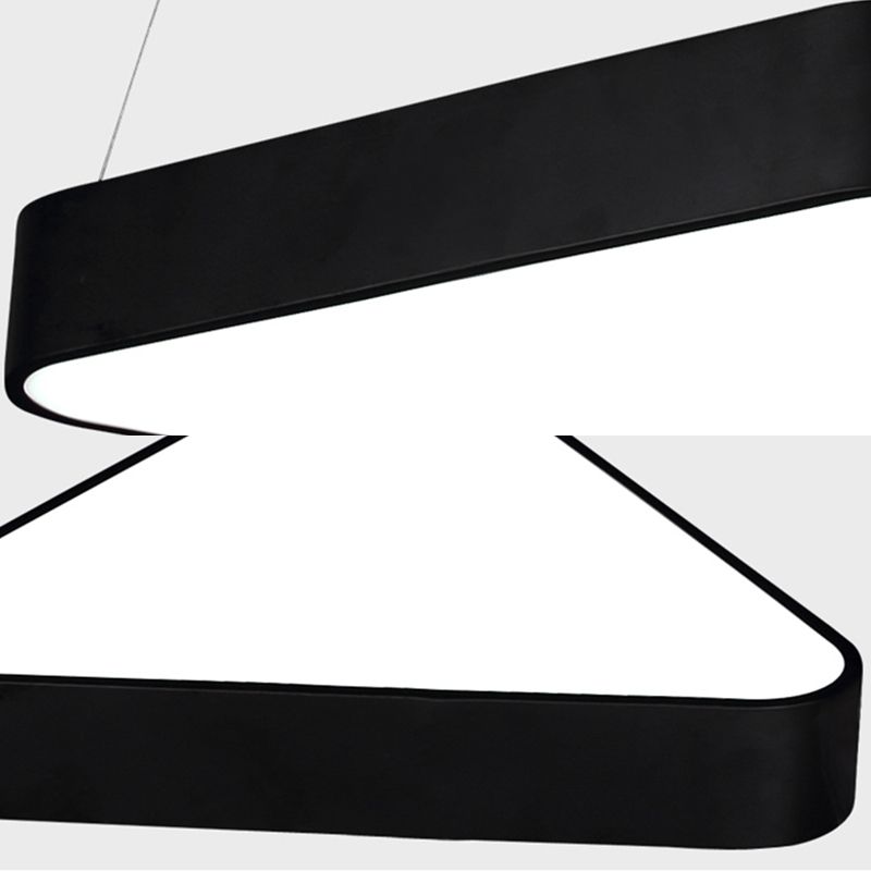 18 "/23.5" Longing de suspensión de triángulo de metal largo LEJ MODERNA LED/NEGRO/NEGRO/plateado en luz blanca/cálida