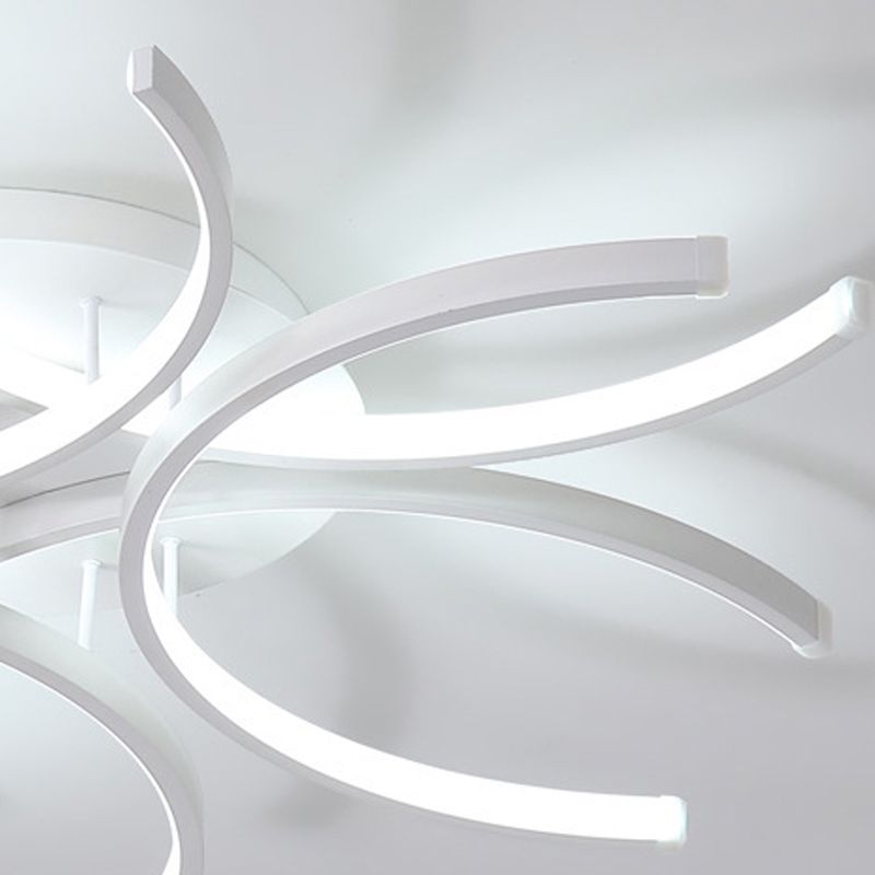 Zeitgenössische Flush -Leuchten linear 6 Leuchtmetall Flush -Brunnenlampen in Weiß