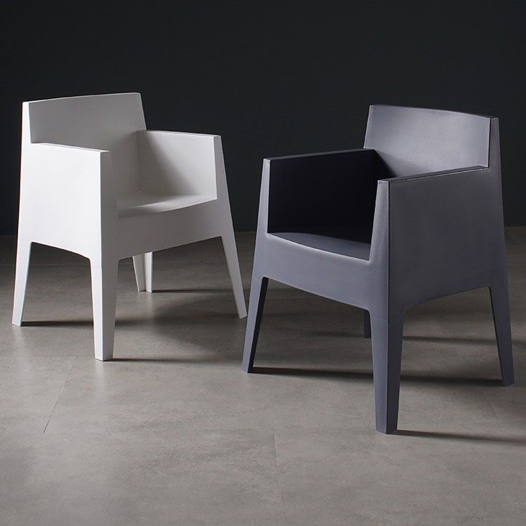 Chaises latérales en plastique avec bras de Style scandinave, chaise de salle à manger à dossier solide pour la maison