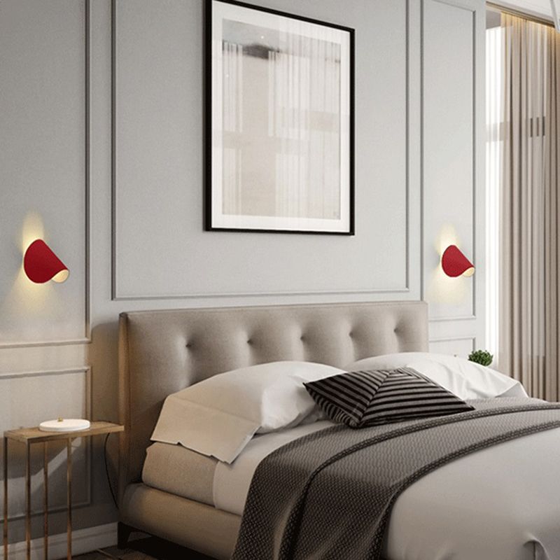 Modern Simple Iron Wall Light Arc Shape Rotatable Wall Lamp for Living Room