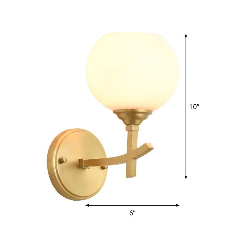 Modern gewapend SCONCE LICHT METALEN 1 KOP WANDEL MOUNT LAMP IN MESSEN MET BALL OPAL GLASS TADHE