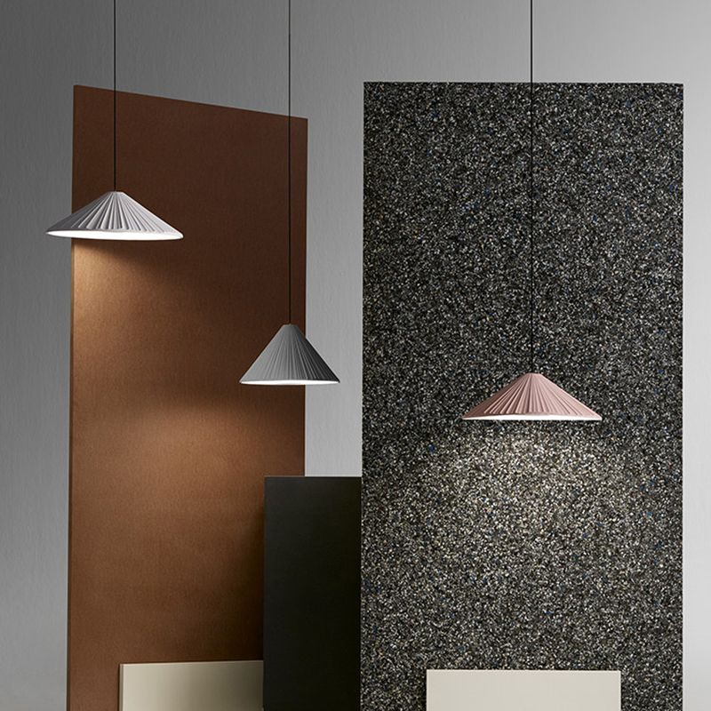 Macaron artistique moderne pendant lampe à la lampe effilée pour les espaces intérieurs