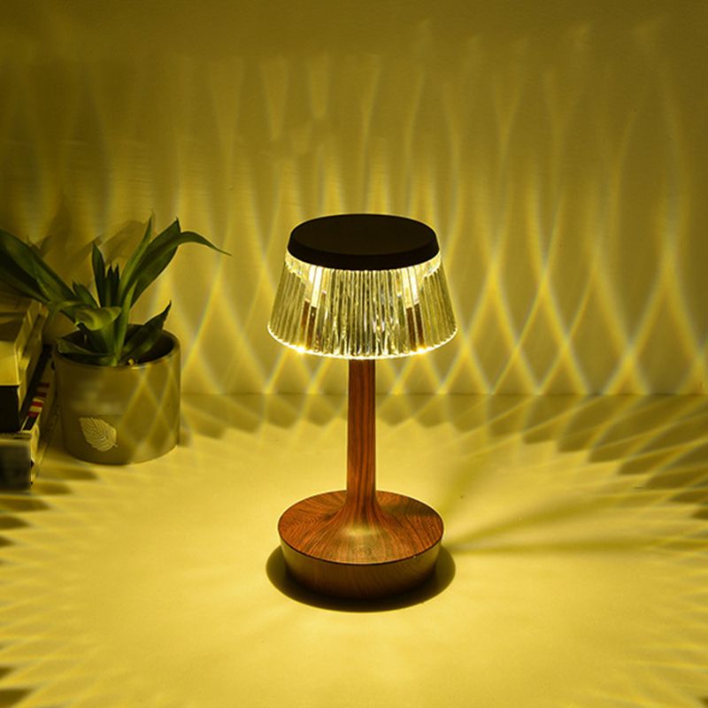 Minimalistische Nachttischlampe Metall Schlafzimmer LED -Tischleuchte