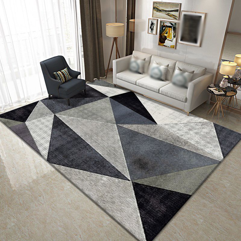 Minimalist Triangle Print Carpet Polyester Area Rug Non-Slip Backing Indoor Carpet for Living Room