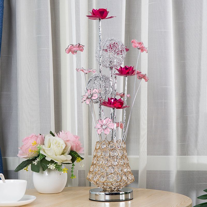 Kunstdekoration Rose und Löwenzahn Nachtlicht LED LED IRONISCHE TESEHEN LELLE LEICHNUNG MIT EBSETTE Kristallvase in Gold