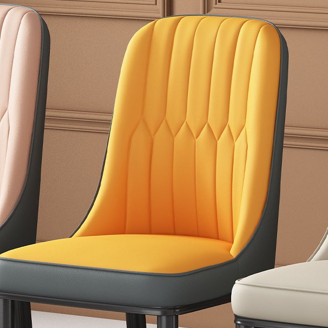 Chaise d'appoint scandinave avec dossier solide et chaise de salle à manger rembourrée en métal (Ensemble de 2)