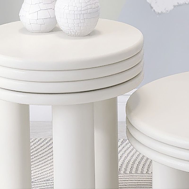 Contemporary Simple 3 Legs Coffee Table Round Wood Cocktail Table Set