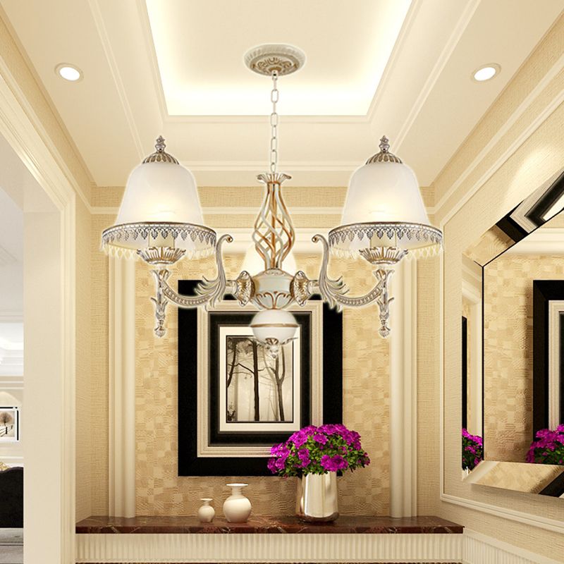 Klassieke klokvormige hanglampverlichting 3-head opaline glas kroonluchter in wit voor woonkamer