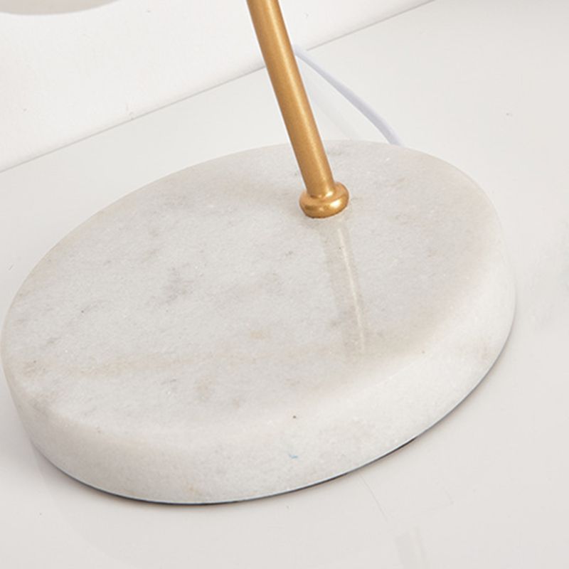 Table de verre de lait en forme de bourge