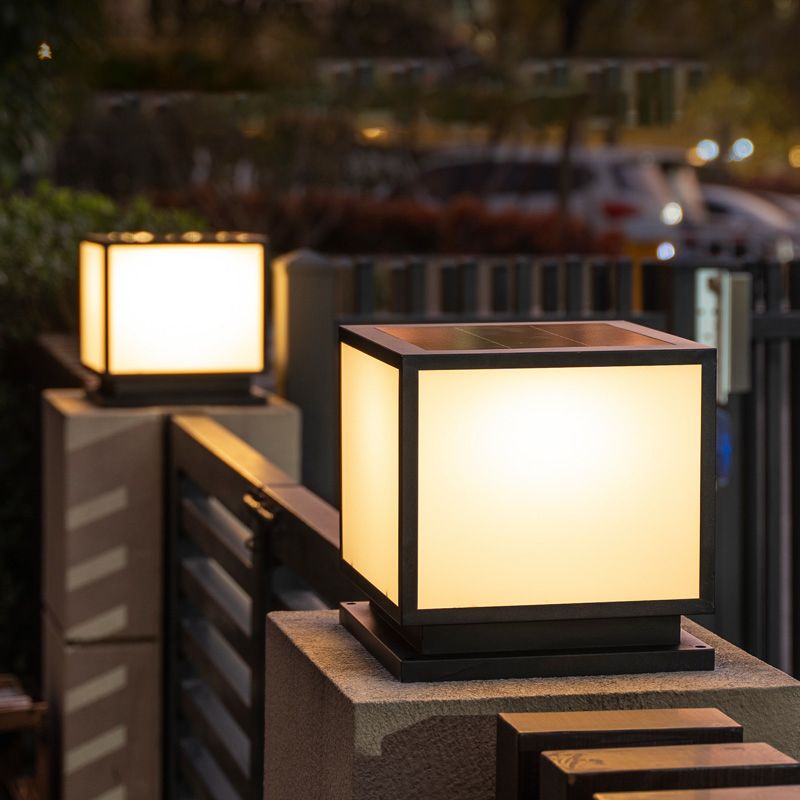 Contemporary Metallic Pillar Light Creative LED Solar Lighting Fixture for Garden