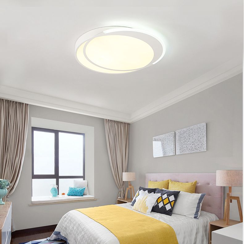 Circle Acrylic Flush Mounted Ceiling Light Minimalistic LED White Flushmount Ceiling Lamp